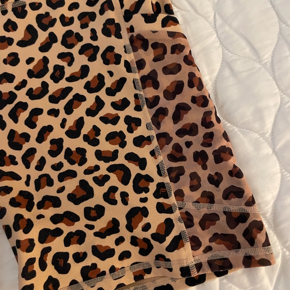 Fabletics Leopard Bike Shorts - Sz L, GUC - Picture 5 of 15